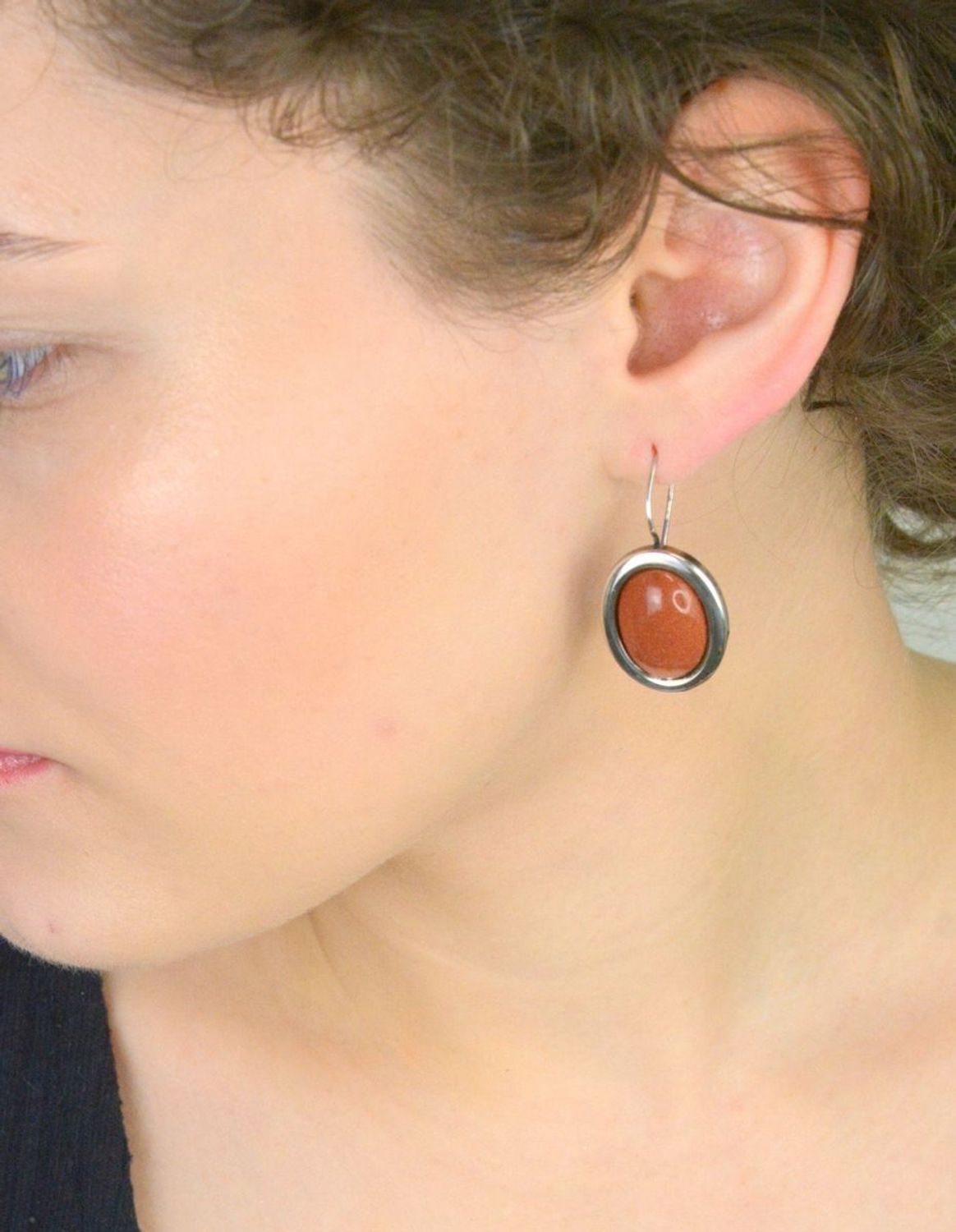 Srebrne kolczyki 925 z piaskiem pustyni ✨ Długość 3,5 cm, waga 7,4 gram, zapięcie na bigiel. Elegancja i kosmiczny blask w jednym. Srebrne duże kolczyki z piaskiem pustyni 🌌  Srebro 9251.jpg